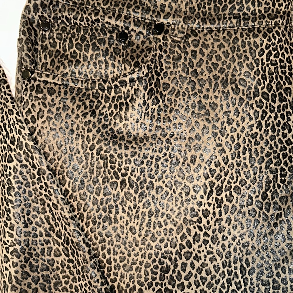Eric Leopard Print With A Shiny Stretchy Material… - image 4